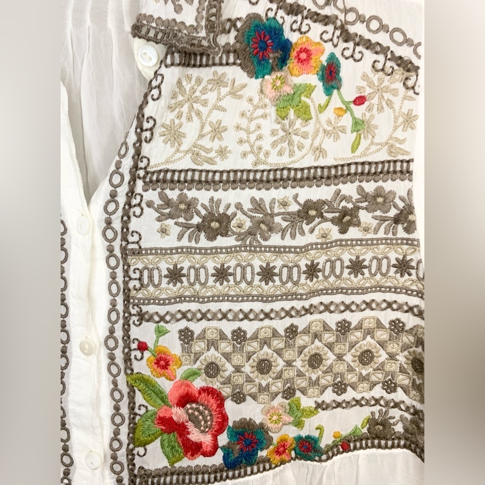 Johnny Was Embroidered Sheer Button Up Blouse Size S - Picture 6 of 8